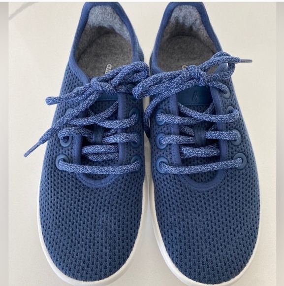 Allbirds women’s navy blue mesh tree runners new size W9 - Picture 1 of 9
